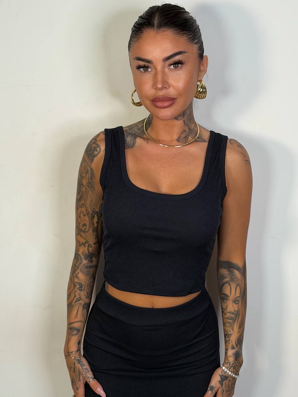 Set Monica