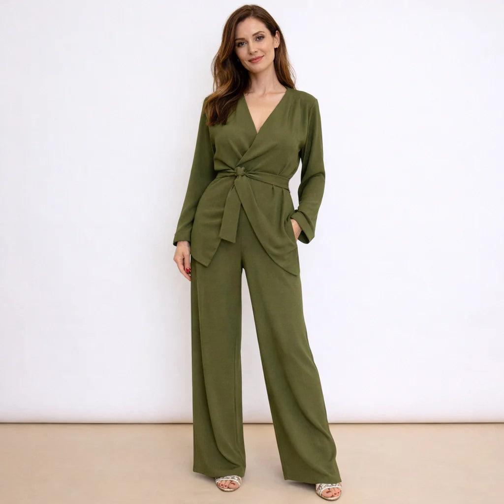 Completo pantalone e maglia incrociata