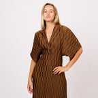 [2026.COUTURE] Abito midi plissettato con maniche kimono