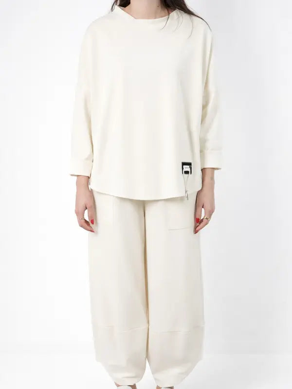 Completo due pezzi PRIMAVERA composto da camicia e pantaloni in tessuto morbido e compatto