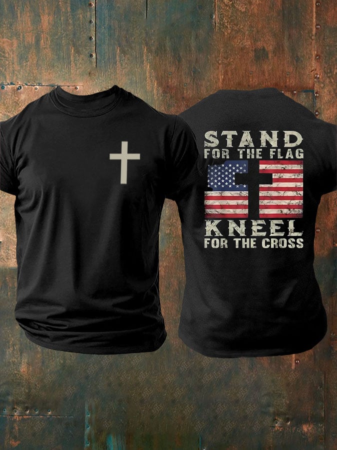 T-Shirt da uomo con stampa "Stand For The Flag Kneel For The Cross