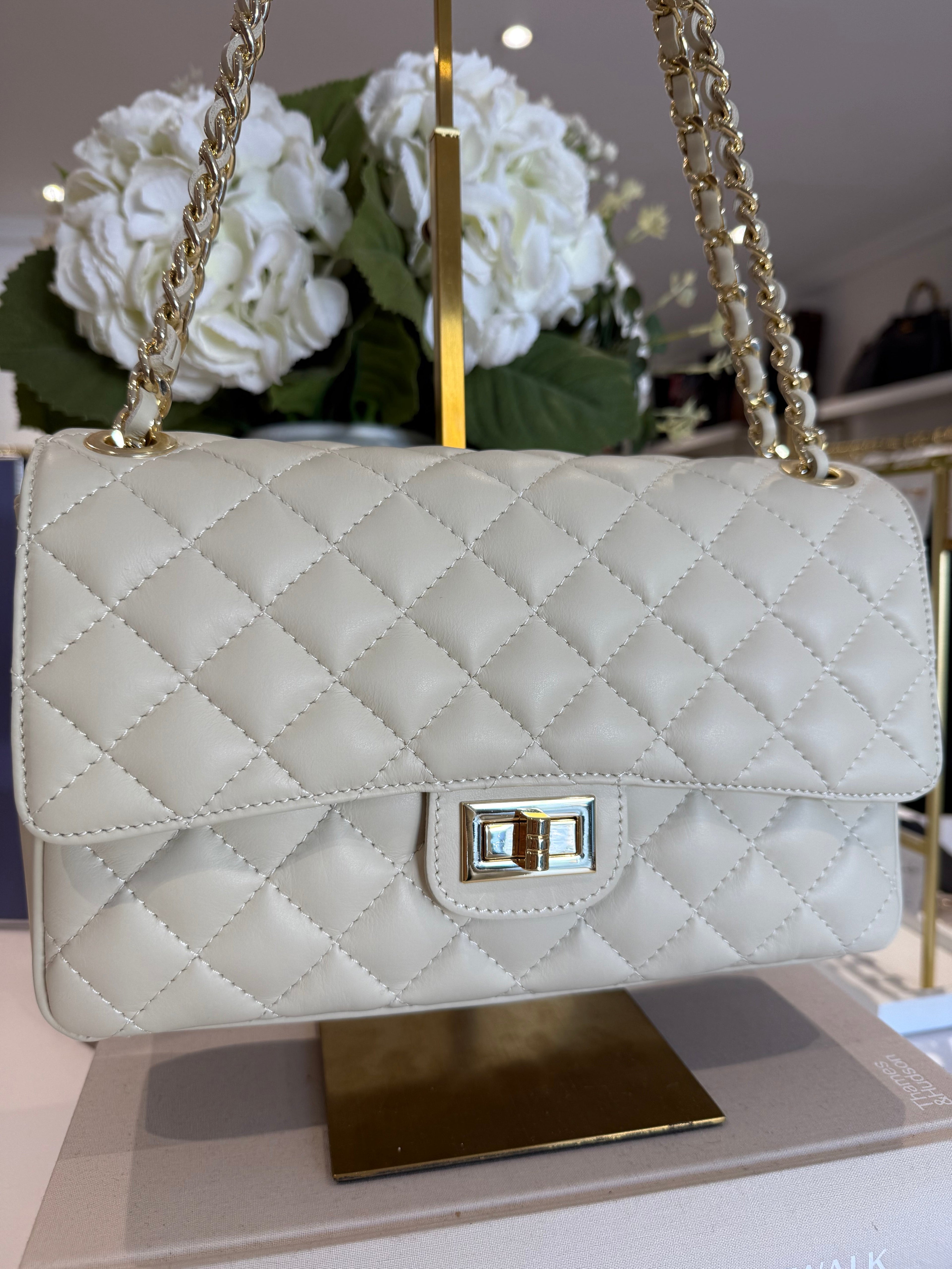 Grand Sac à Main Matelassé en Cuir Véritable avec Fermoir Tournant et Anse Chaîne (8 Couleurs)