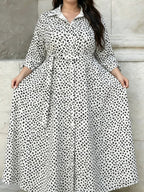 Abito a camicia a pois taglie forti con cintura e bottoni frontali