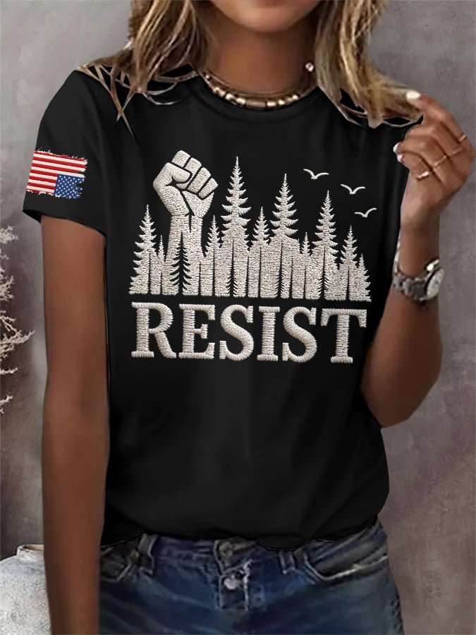T-Shirt con Stampa Retro Resist Save The Forest Service