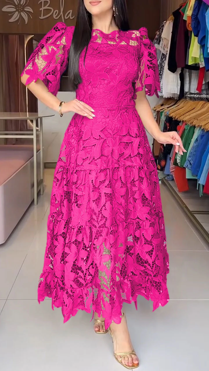 Robe femme à col rond et ajourée