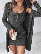 Completo da donna a righe, stile casual, tessuto confortevole, design alla moda, perfetto per l'uso quotidiano, abbigliamento