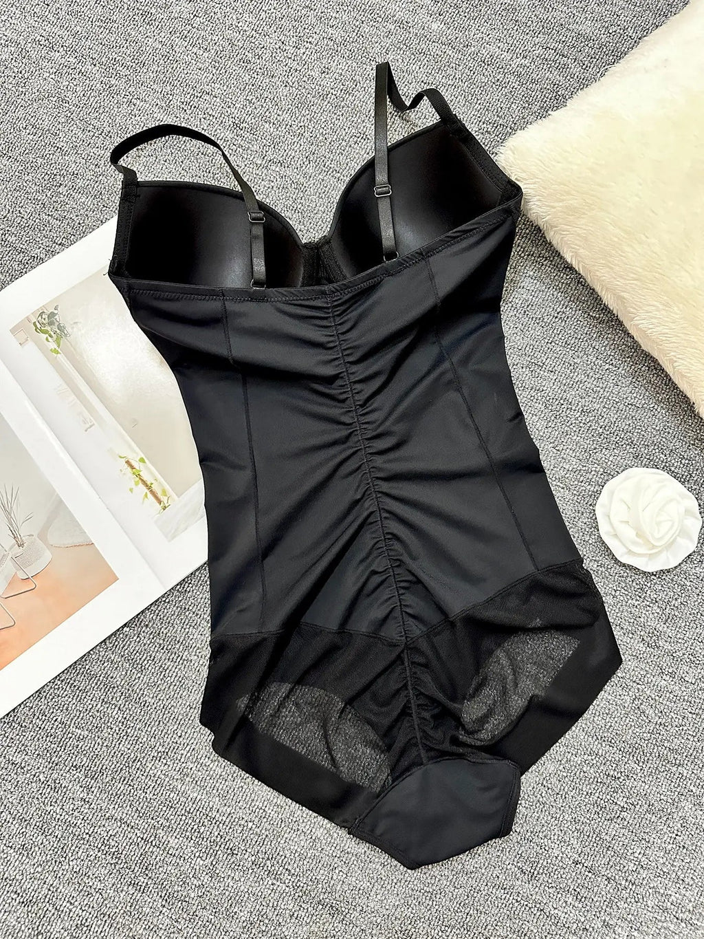 Ensemble Bodysuit Amincissant Froncé pour Femme, Design Fin Sans Bretelles, Parfait pour les Robes de Soirée, Sous-vêtement Confortable Toutes Saisons