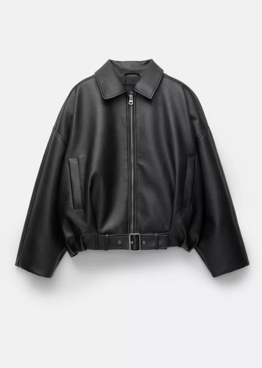 Veste Ébène Luxueuse – Affichant sans effort un style élégant.