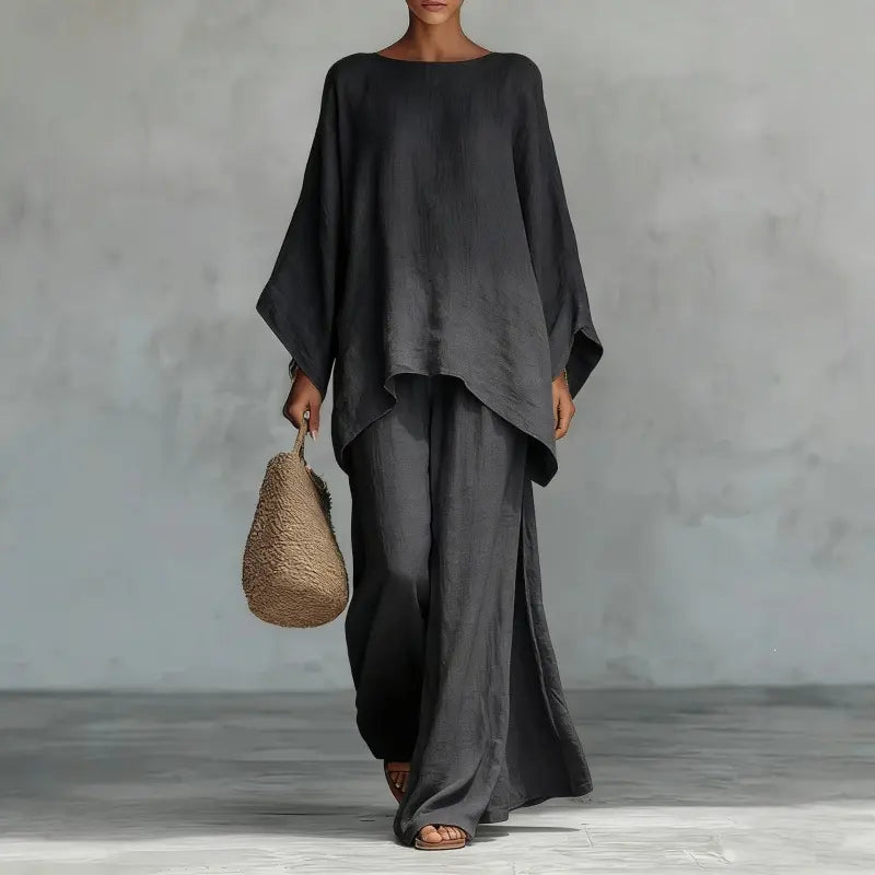 Nuovo completo da donna: camicia ampia e pantaloni a gamba larga