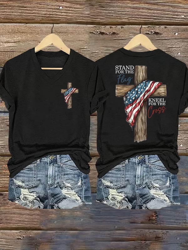 T-shirt casual da donna stampata con scritta "Stand For The Flag Kneel For The Cross"