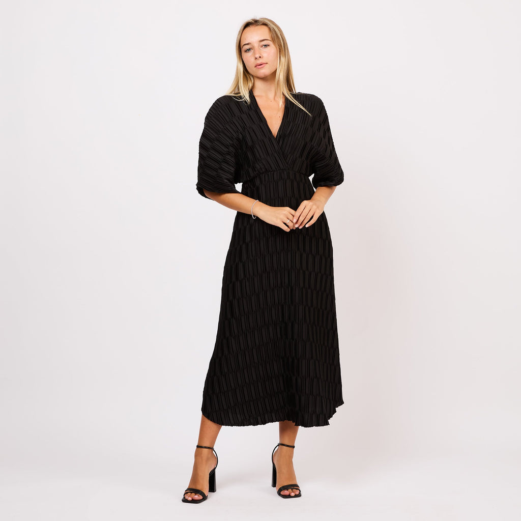 [2026.COUTURE] Abito midi plissettato con maniche kimono