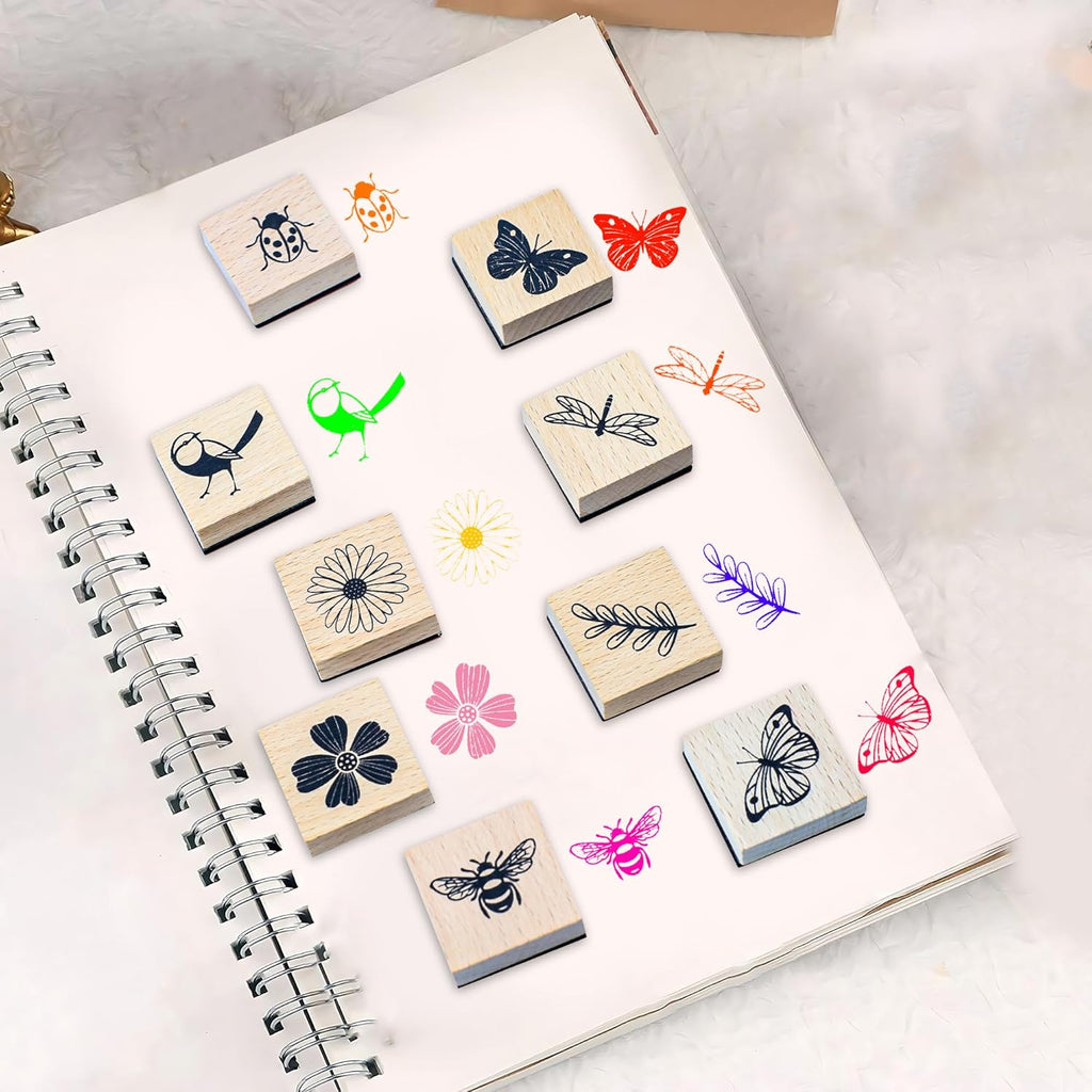 9 Timbri Vintage in Legno con Gomma, Timbri in Legno per Lavorazione Modelli di Farfalle Uccelli Coccinelle Fiori Piante, Set di Timbri in Gomma ad Inchiostro per Scrapbooking, Arte Fai da Te e Diari