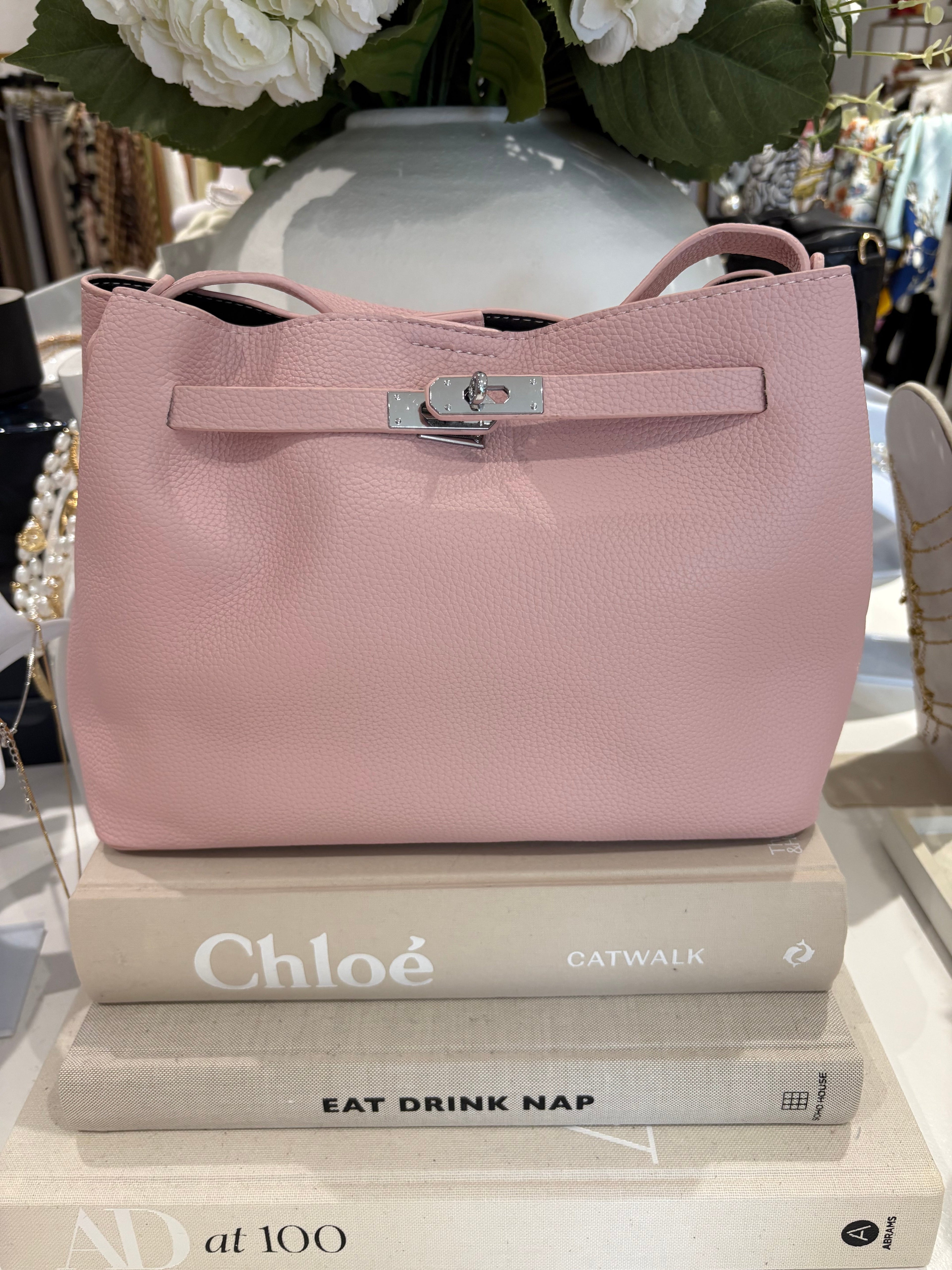 Sac fourre-tout structuré en similicuir et quincaillerie argentée (5 coloris)