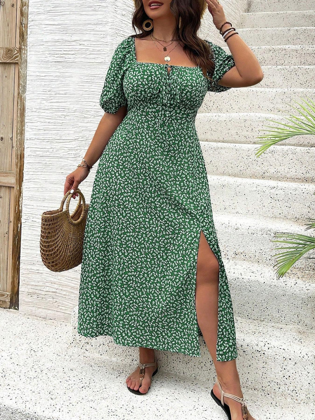 [Taglie forti] Abito midi estivo a maniche corte, abito bohémien casual floreale/a stampa intera con spacco laterale, abbigliamento femminile taglie forti per tutti i giorni