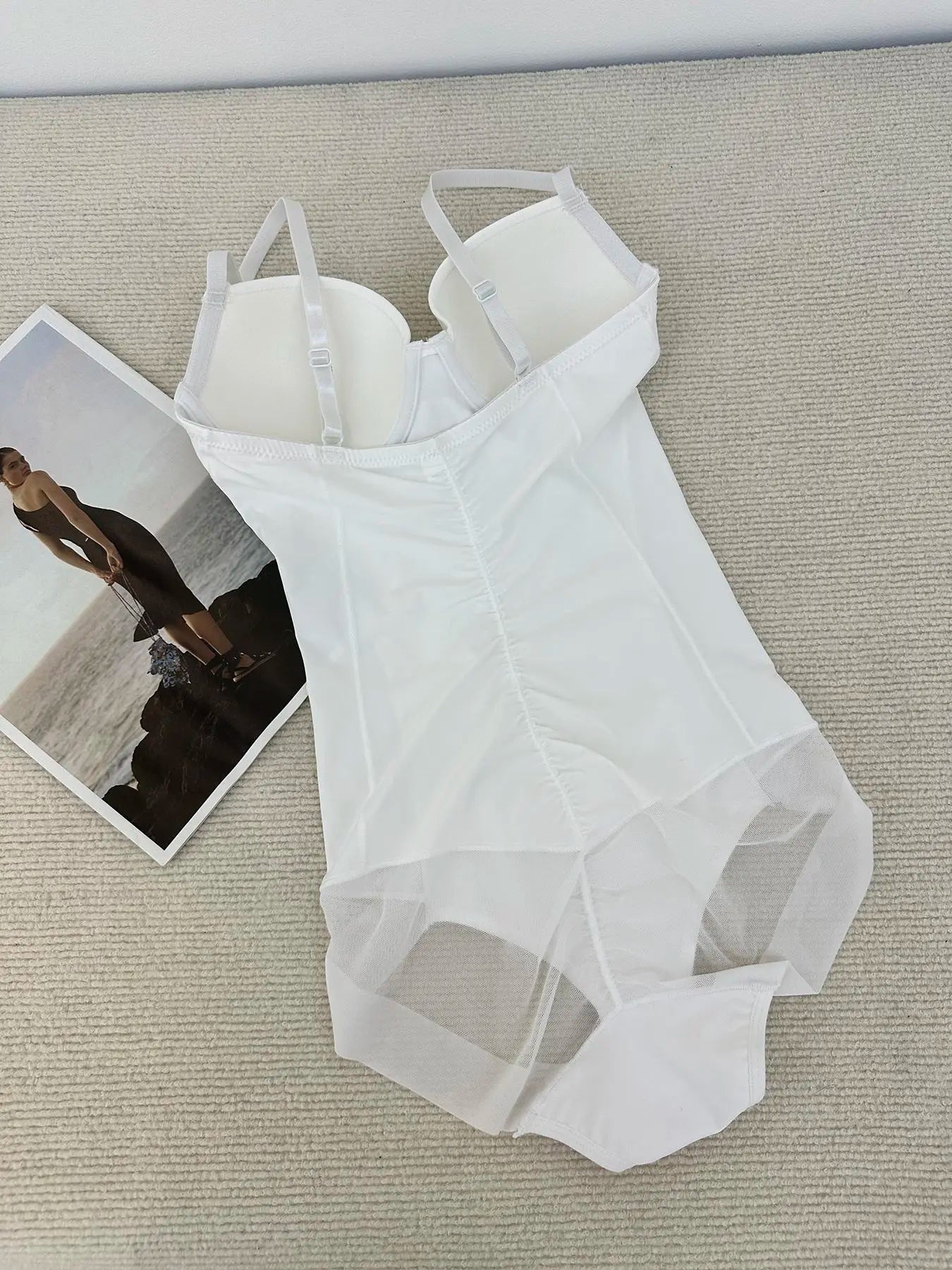 Body string gainant pour femme, couleur unie, maille contrastante transparente, bretelles réglables, contrôle du ventre, pour toutes les saisons