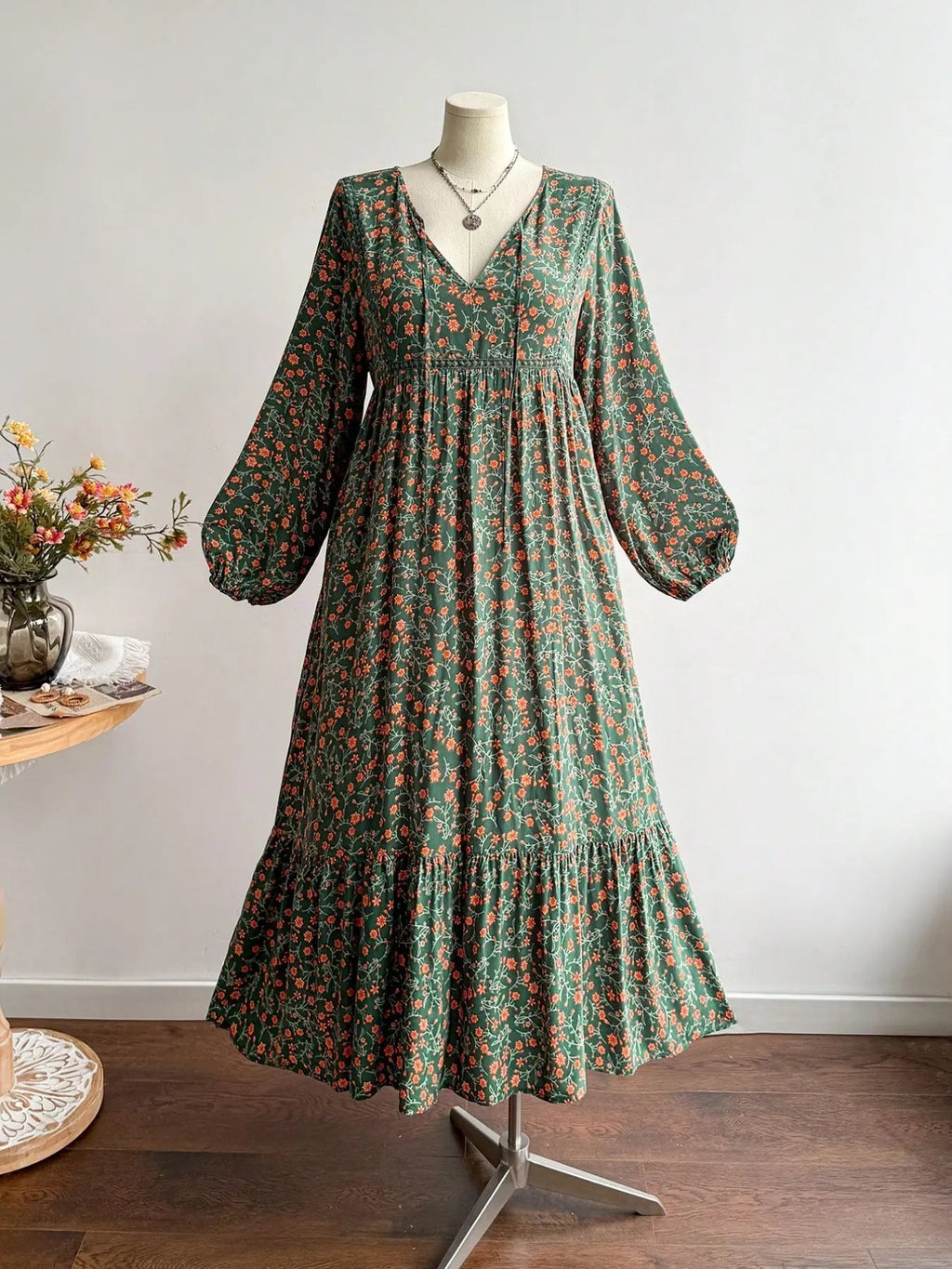 Abito Lungo Floreale da Donna Taglie Forti, Abito Lungo con Scollo a V e Lacci sul Retro e Bordo in Pizzo a Maniche Lunghe per Autunno Inverno, Elegante e Casual