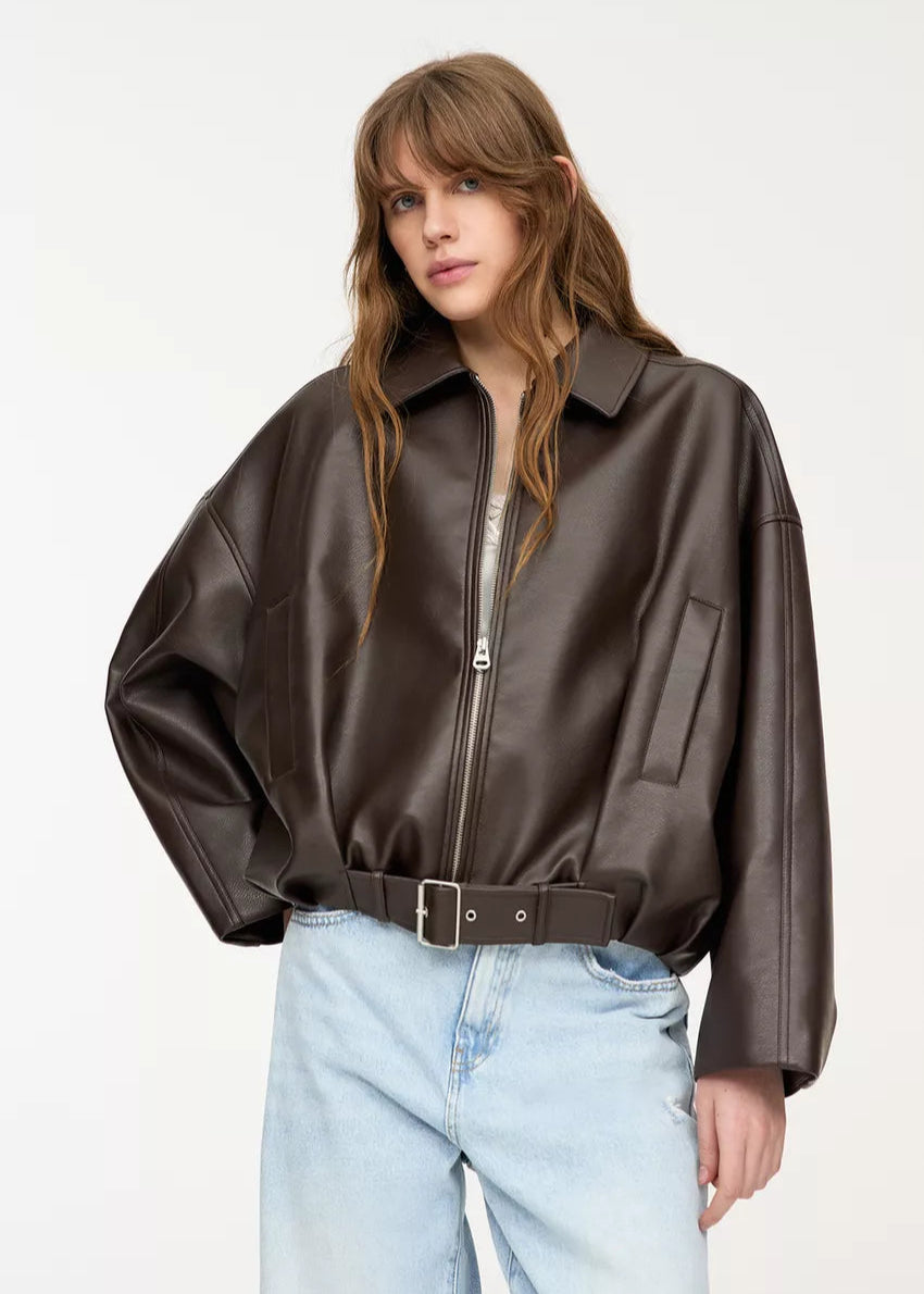 Veste Ébène Luxueuse – Affichant sans effort un style élégant.