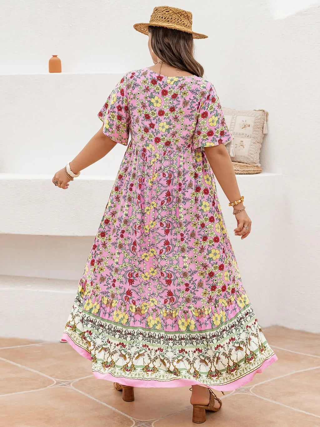 Robe longue grande taille à imprimé floral patchwork avec cravate, dentelle contrastante et ourlet à volants, robe chasuble bohème à manches papillon, vêtements d'été pour femmes pour les vacances