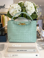 Sac à main de créateur avec détails dorés infinis tissés (11 coloris)