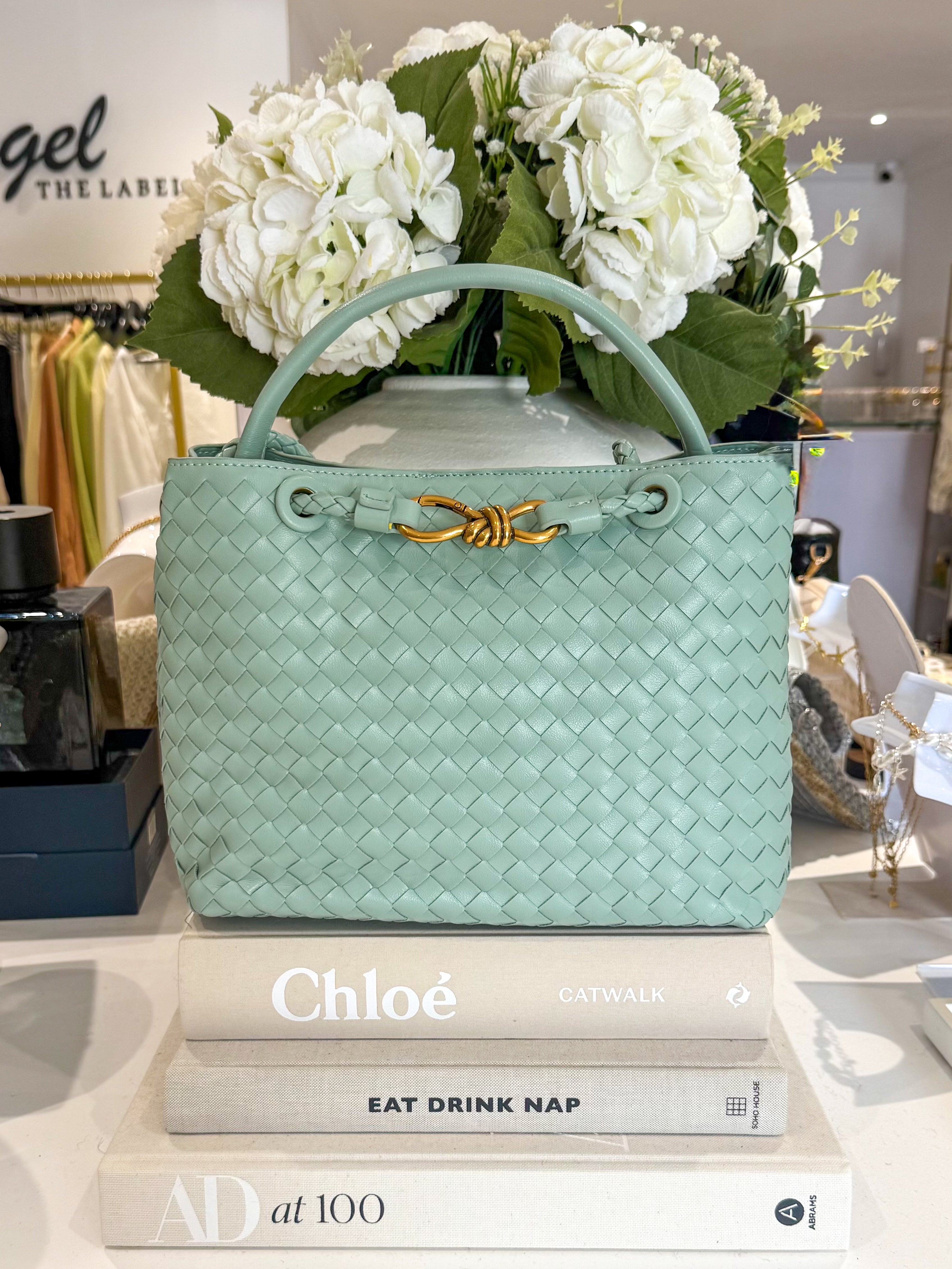 Sac à main de créateur avec détails dorés infinis tissés (11 coloris)