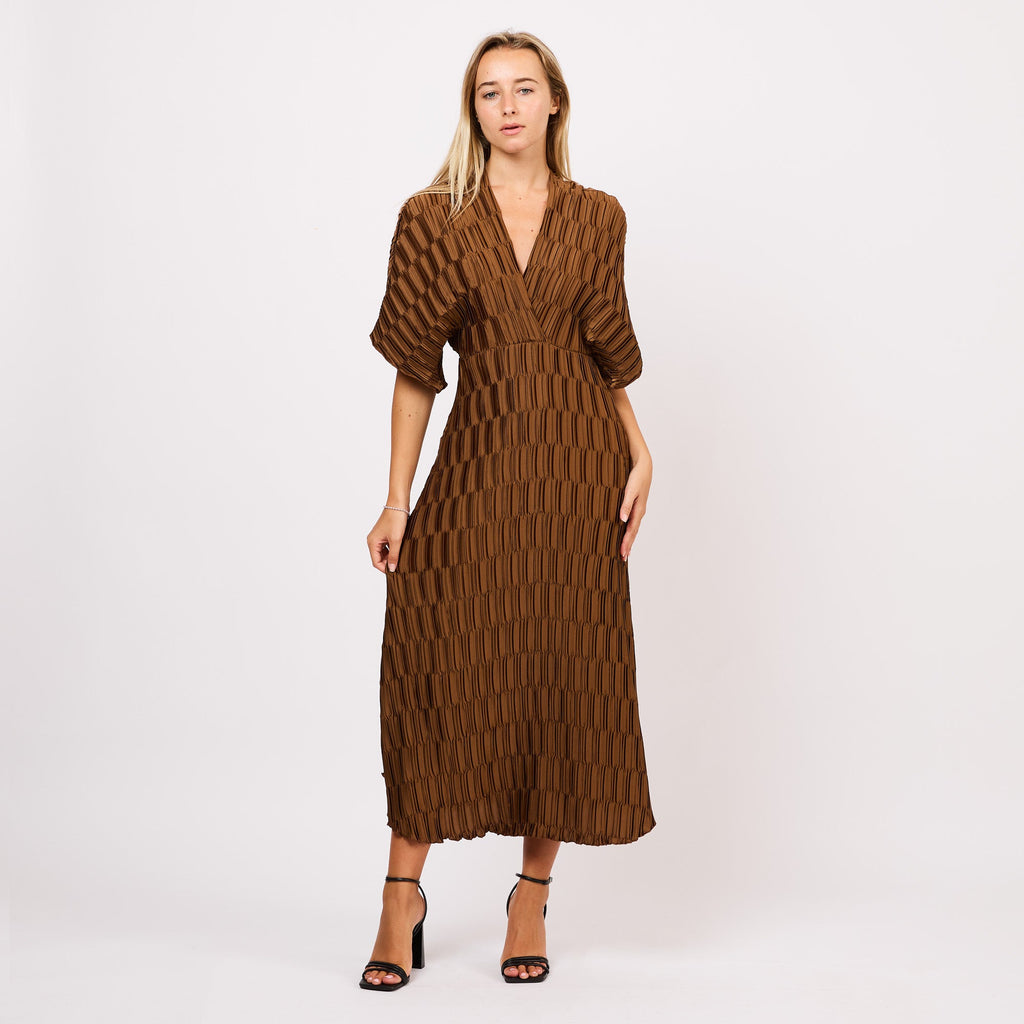 [2026.COUTURE] Abito midi plissettato con maniche kimono