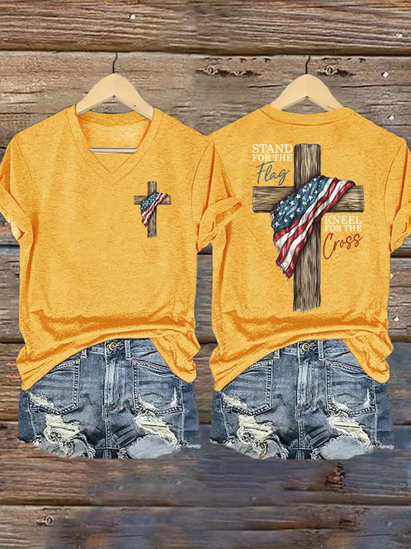 T-shirt casual da donna stampata con scritta "Stand For The Flag Kneel For The Cross"