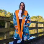 Peignoir de Séchage Imperméable Coupe-Vent, Robe de Changement Doublée Polaire Sherpa Douce, Manteau Veste à Capuche Surdimensionné à Manches Longues pour Enfants, Adultes, Hommes, Femmes, Surf, Plage, Natation, Restez au Sec
