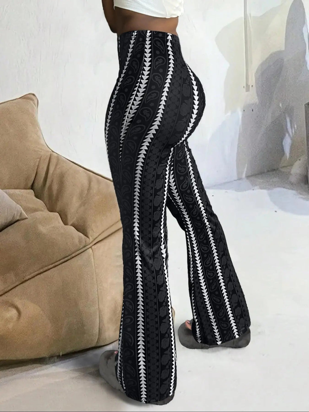 Pantaloni attillati in maglia svasati con stampa geometrica da donna, pantaloni casual estivi comodi ed eleganti per l'uso quotidiano, capi inferiori da donna per tutte le stagioni