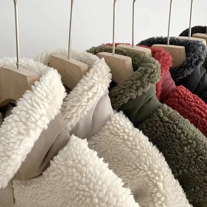 Giacca in peluche agnello alla moda da donna, autunno inverno, nuova giacca da donna comoda e calda con tasche, cerniera, maniche lunghe, vestibilità ampia e collo alto.