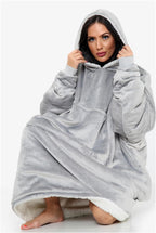 Couverture Sweat à Capuche Géante Homme Femme, Polaire Sherpa Ultra Douce Chaude Confortable Portable, Plaid Couverture à Manches pour Adultes Ados avec Grande Poche