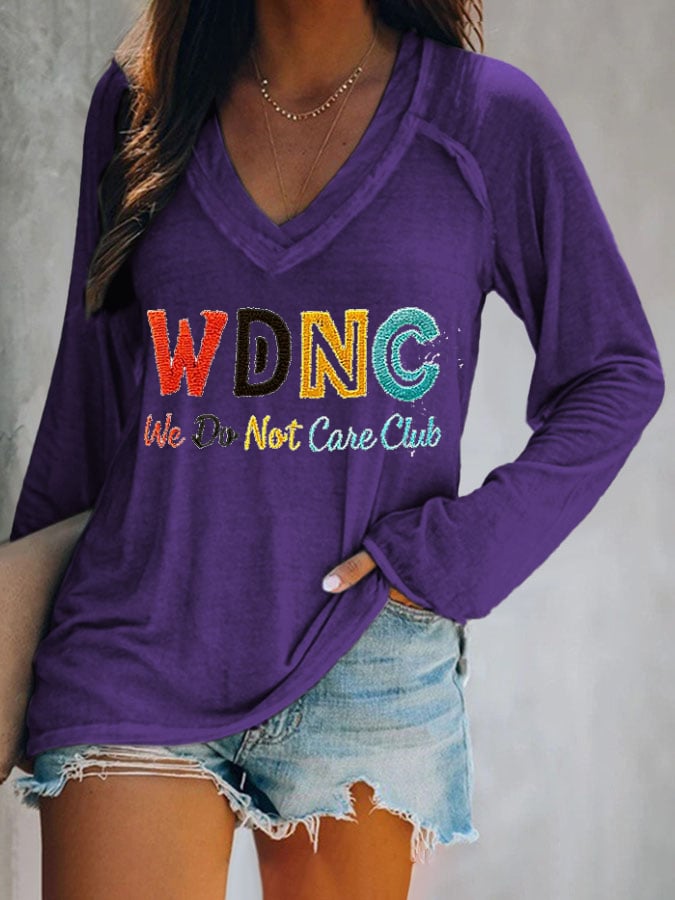 🔥Buy 3 Get 15% Off🔥Women's  V-neck Retro Funny Proud Member Of WDNC Club Menopause Perimenopause Print T-Shirt