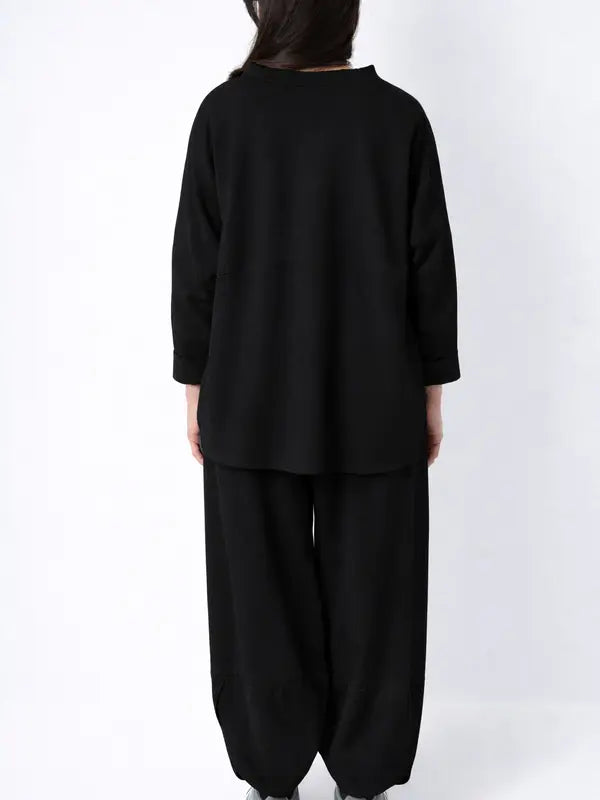 Completo due pezzi PRIMAVERA composto da camicia e pantaloni in tessuto morbido e compatto