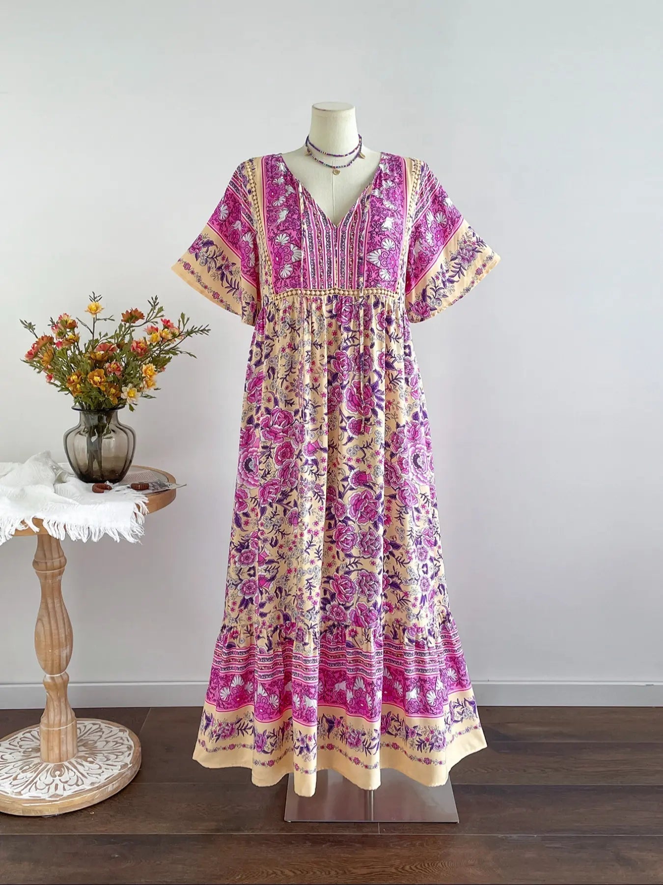 Robe longue grande taille à imprimé floral patchwork avec cravate, dentelle contrastante et ourlet à volants, robe chasuble bohème à manches papillon, vêtements d'été pour femmes pour les vacances