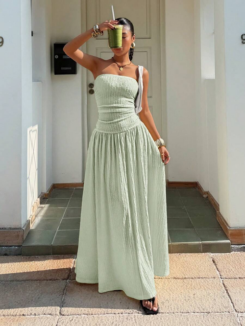 Abito lungo estivo da donna elegante senza spalline
