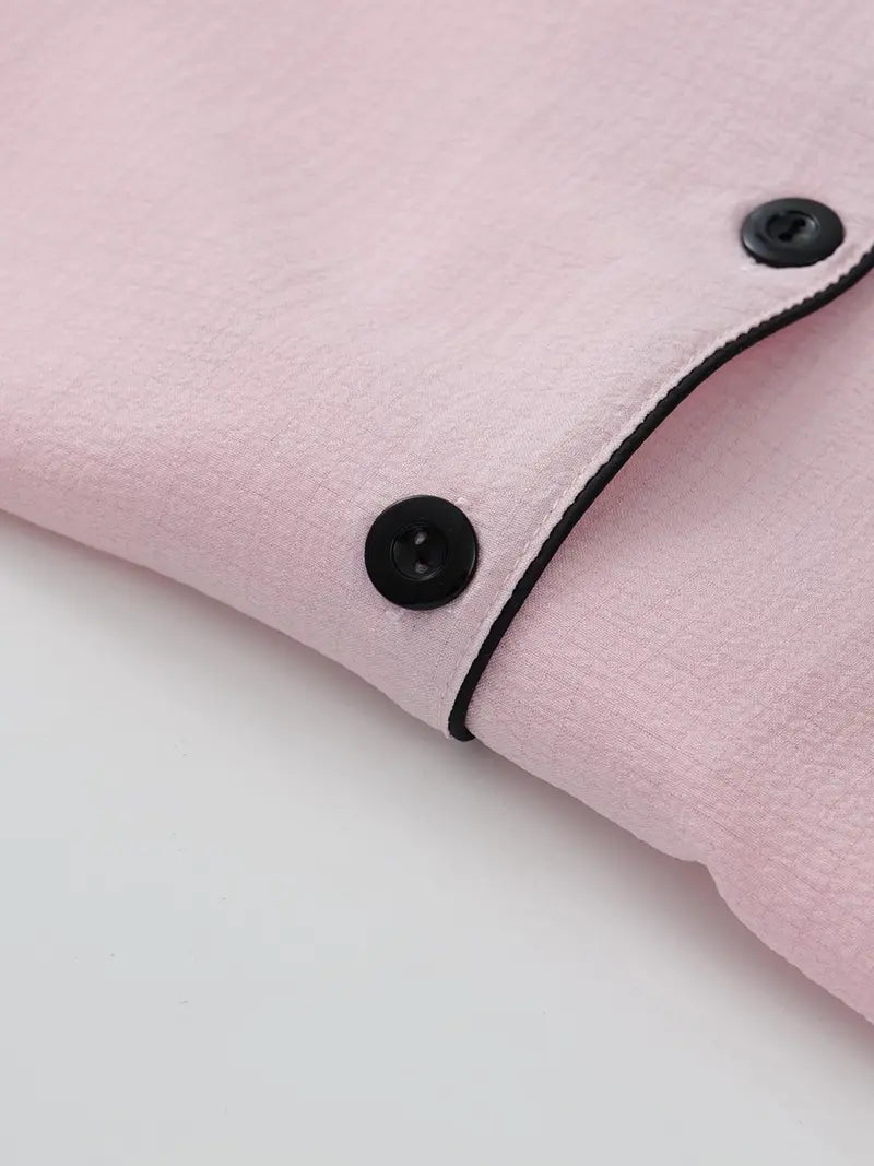 Ensemble de pyjama pour femme à broderie de cœurs, col cranté, manches courtes et poches, chemise et short confortables et décontractés pour toutes les saisons