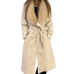 Cappotto con Collo di Pelliccia di Alta Qualità - Chic ed Elegante, Progettato per un Look di Stile e Confortevole.