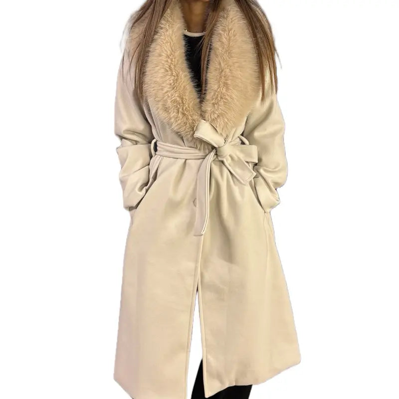Cappotto con Collo di Pelliccia di Alta Qualità - Chic ed Elegante, Progettato per un Look di Stile e Confortevole.