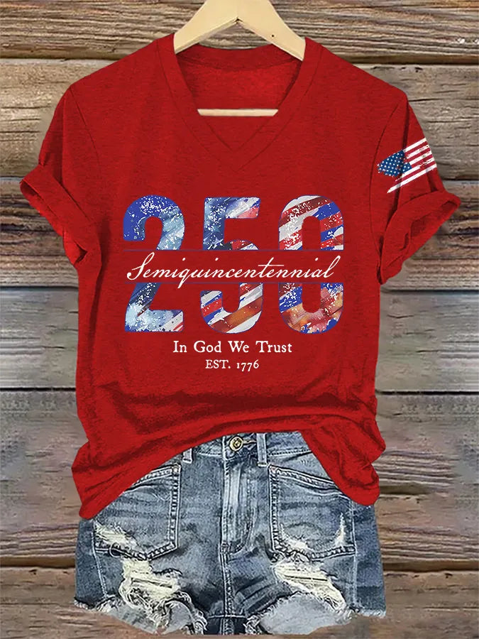 T-shirt stampata con scollo a V retrò Semiseicentenario 250 In God We Trust