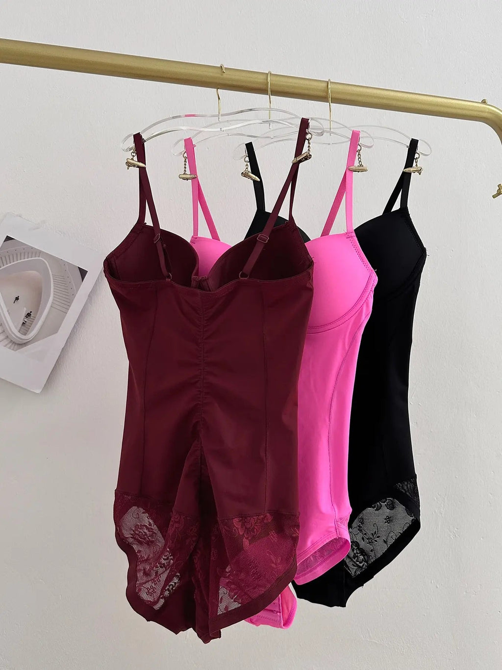 Ensemble Bodysuit Amincissant Froncé Patchwork Décolleté en V Profond pour Femme XS-XXL, Sous-vêtements & Lingerie Décontractés Toutes Saisons, Conception en Dentelle Contrastante