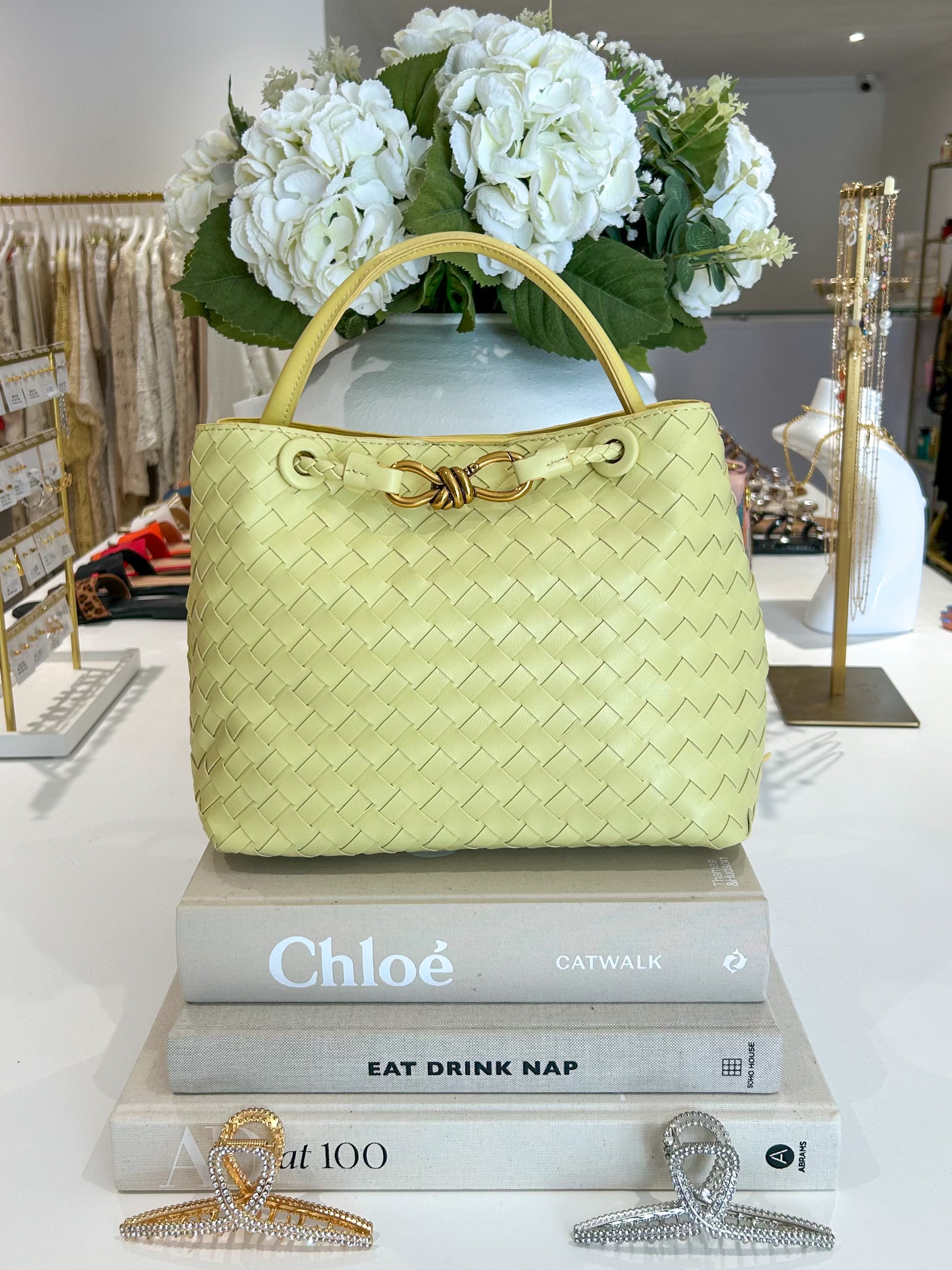 Sac à main de créateur avec détails dorés infinis tissés (11 coloris)