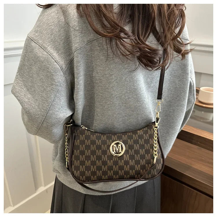 Borsa a mezzaluna di tendenza per donna