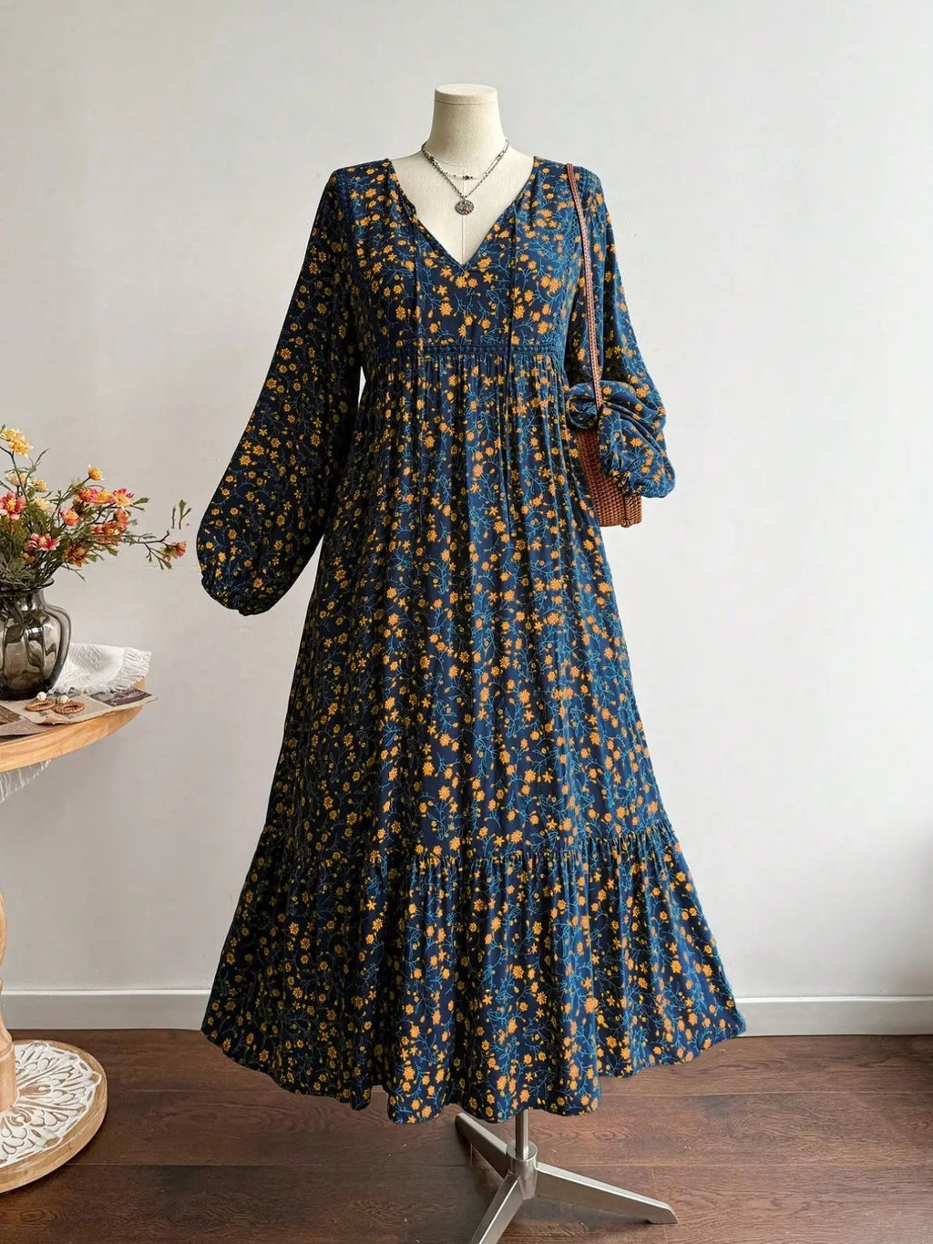 Abito Lungo Floreale da Donna Taglie Forti, Abito Lungo con Scollo a V e Lacci sul Retro e Bordo in Pizzo a Maniche Lunghe per Autunno Inverno, Elegante e Casual