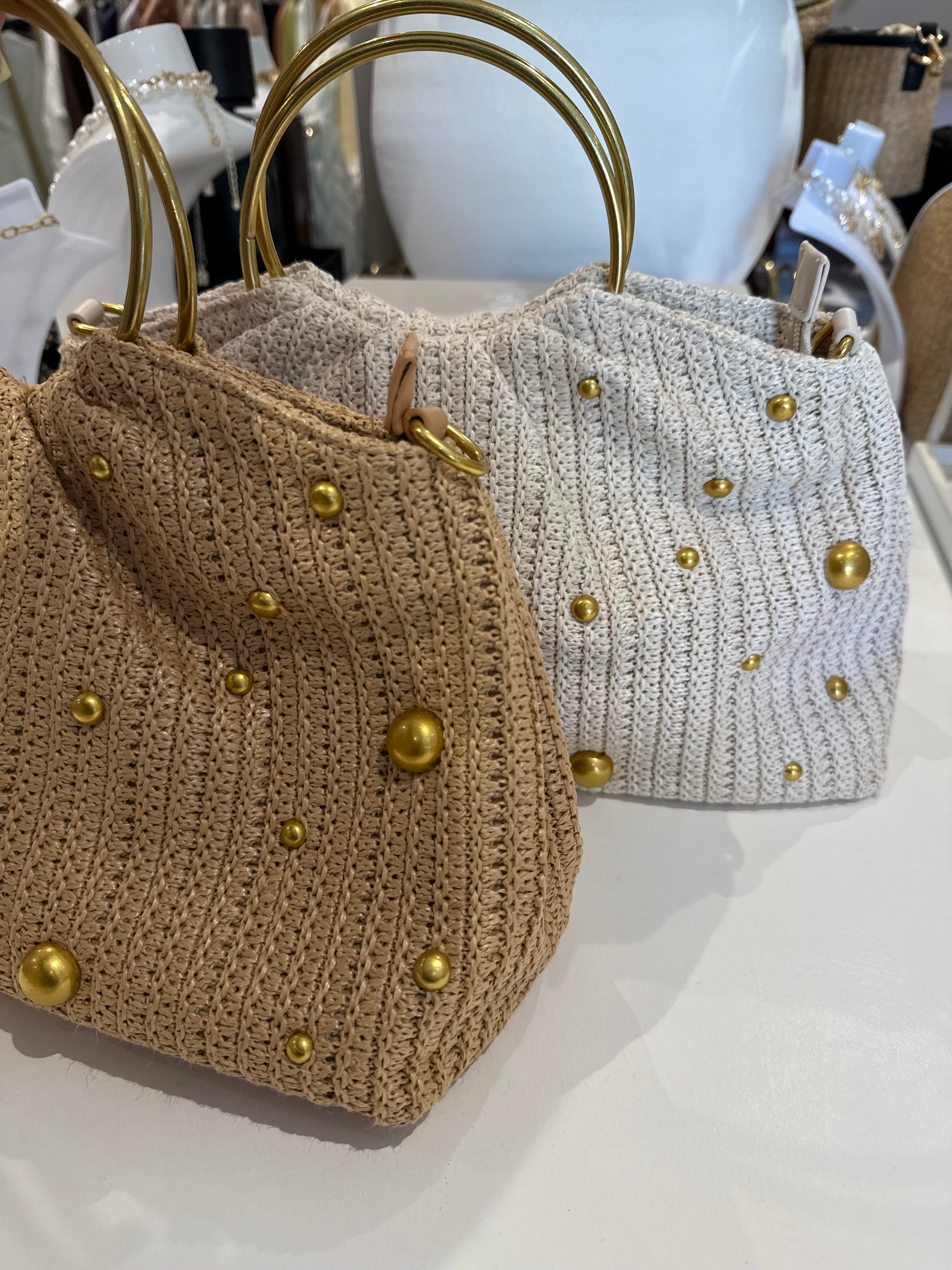Sac à main à poignée circulaire cloutée dorée (2 couleurs)
