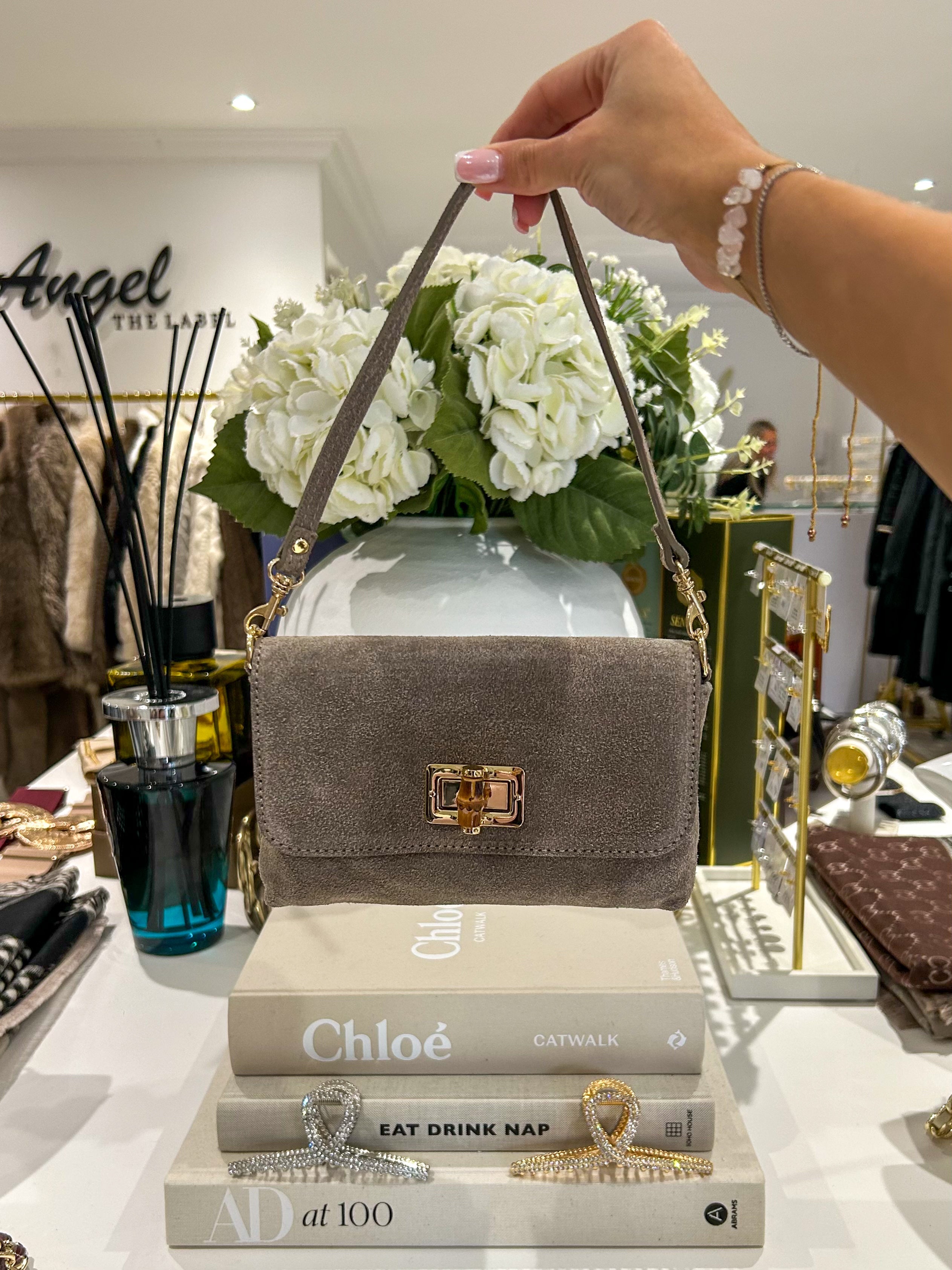 Mini sac en cuir véritable avec boucles en bois et accessoires dorés (10 coloris)