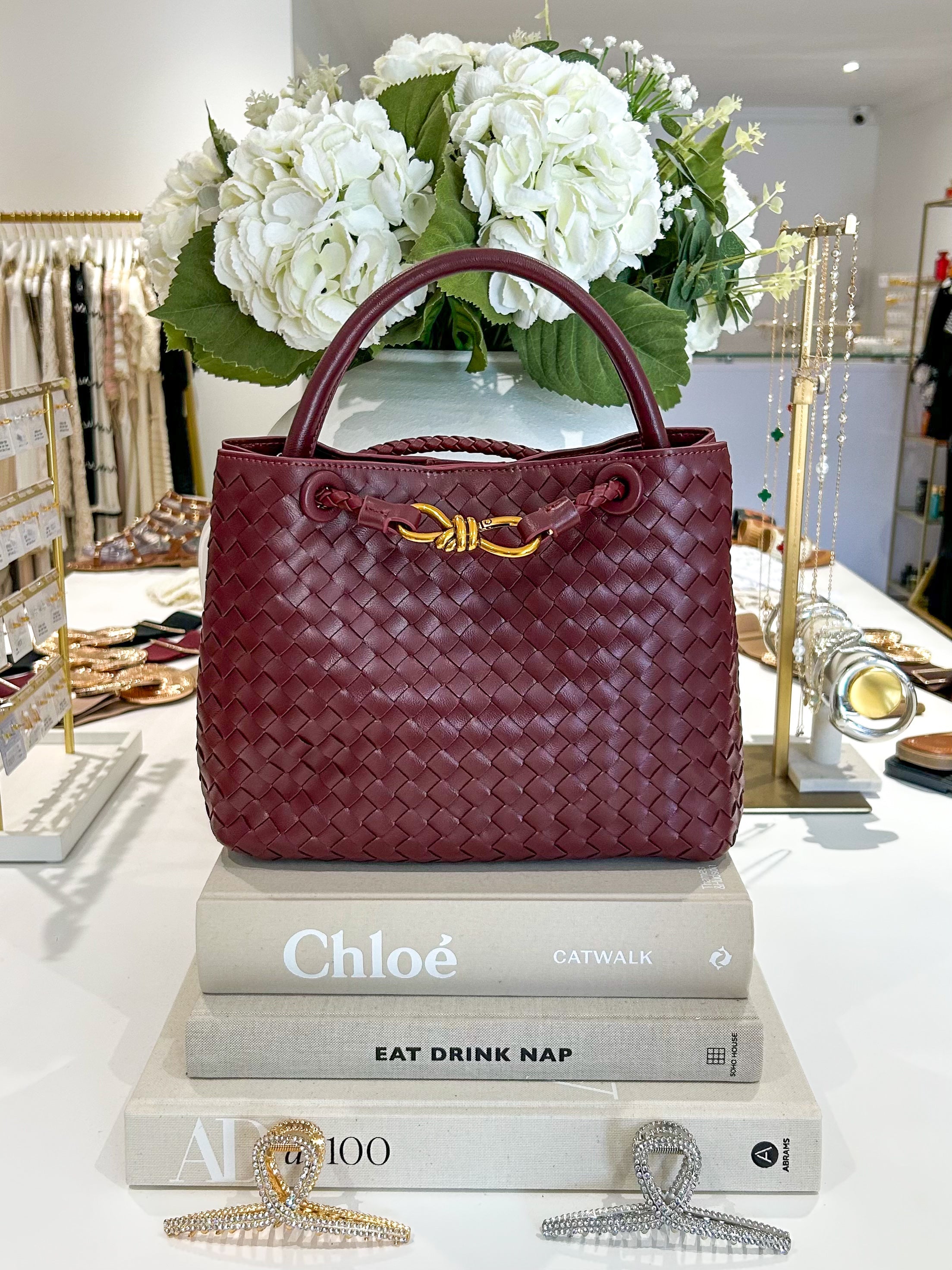 Sac à main de créateur avec détails dorés infinis tissés (11 coloris)