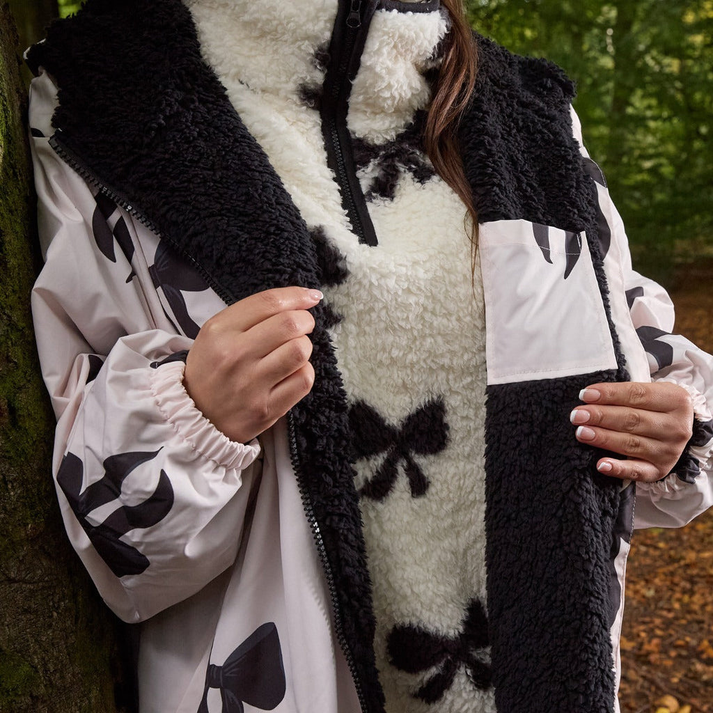 Peignoir de Séchage Imperméable Coupe-Vent, Robe de Changement Doublée Polaire Sherpa Douce, Manteau Veste à Capuche Surdimensionné à Manches Longues pour Enfants, Adultes, Hommes, Femmes, Surf, Plage, Natation, Restez au Sec