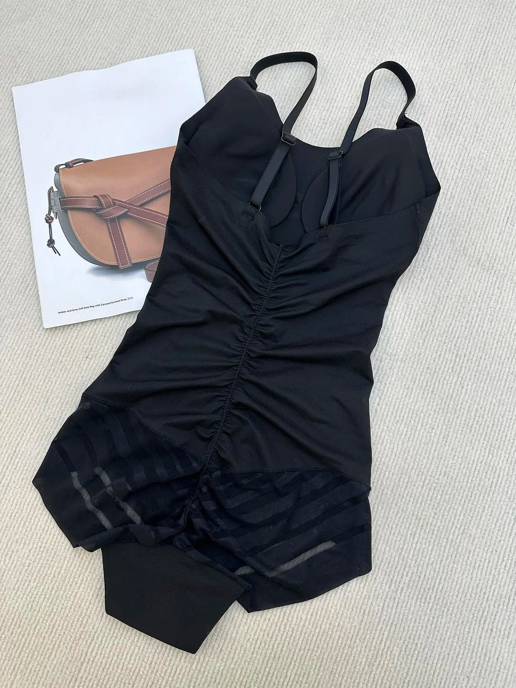 Body gainant pour femme avec bretelles spaghetti réglables et dos nu, vêtement d'été, body basique tricoté uni froncé sans coutures et sans armatures pour l'été, gaine sculptante pour femme au quotidien