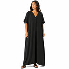 Robe longue, ample et fluide à col en V pour femme – chic et confortable pour l'été.