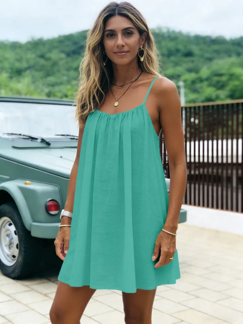 Nouvelle Robe Courte Unie à Fines Bretelles et Dos Nu