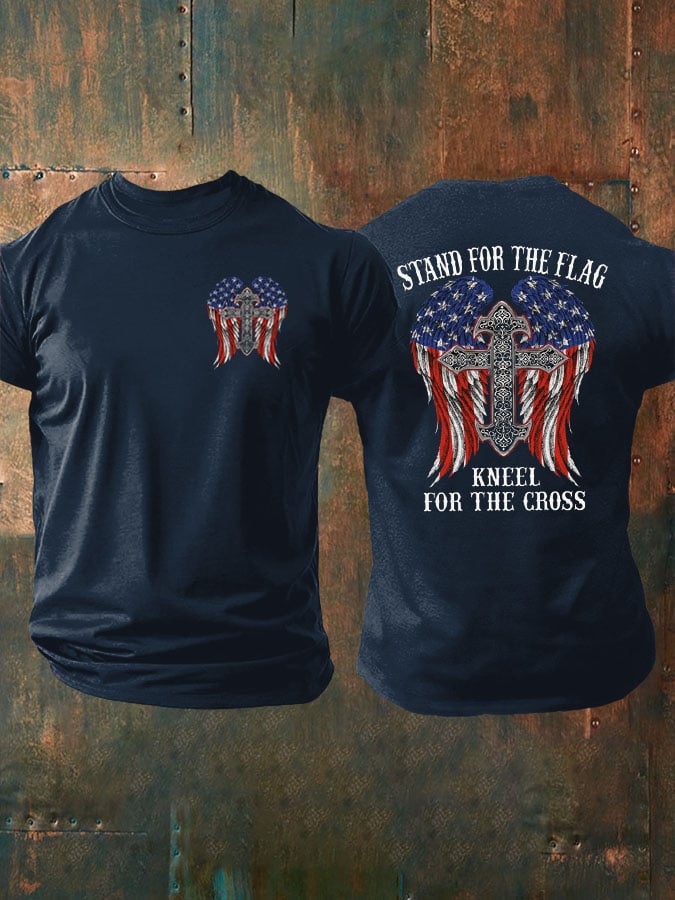 T-Shirt con stampa da uomo "Stand For The Flag Kneel For The Cross"